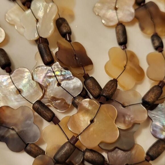 Statement Necklace Brown Beads Floral Shapes Lobster Claw Closure 10 in drop - Picture 4 of 10